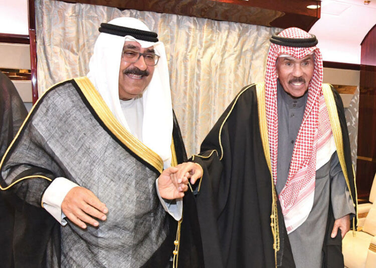 من هو أمير الكويت الجديد المعروف بالرجل القوي؟