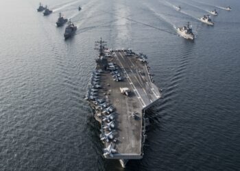 أساطيل الغرب النووية تعتمد على وقود موسكو